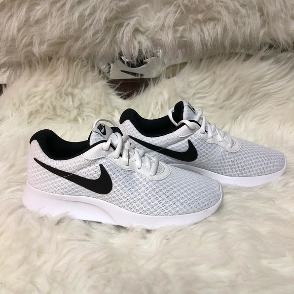 nike tanjun donne scarpe da corsa poshmark nike tanjun donne scarpe da corsa poshmark